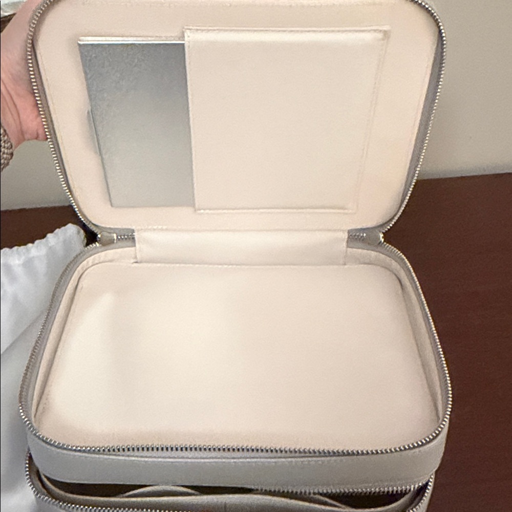 Etoile Vanity Travel Case - Picture 3 of 3